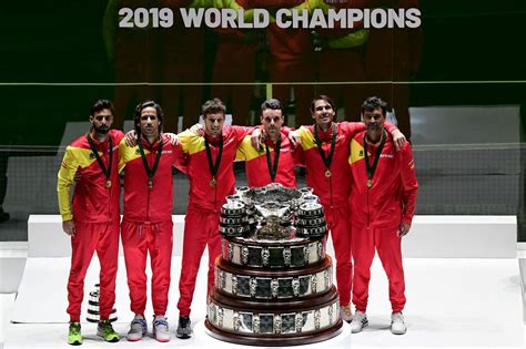 La Coppa Davis 2019: un trionfo spagnolo che ha dipinto Madrid di rosso e oro, con Nadal al comando della furia iberica.