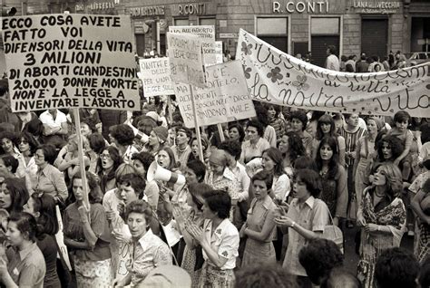 La Rivolta delle Donne del 1930: Un'Espressione di Forza Femminile contro la Colonizzazione Francese